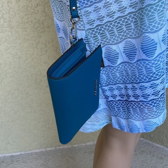 Michael Kors Large Double Zip Leather Wallet Wristlet Phone Case Lagoon - Picture 16 of 16